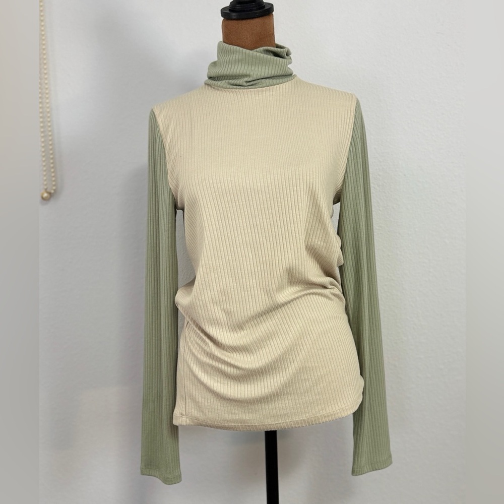 Madewell Ribbed Colorblock Turtleneck Top Medium Sage Cream Long Sleeve NWT
